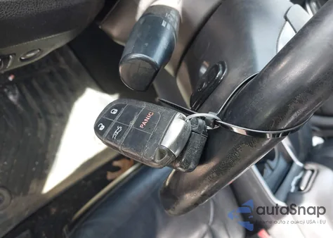 2014 Chrysler 300 z USA, uszkodzony, nr VIN 2C3CCAAG4EH289171